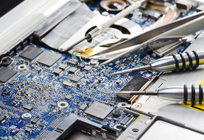 电子技术专业与软件服务外包的融合与发展